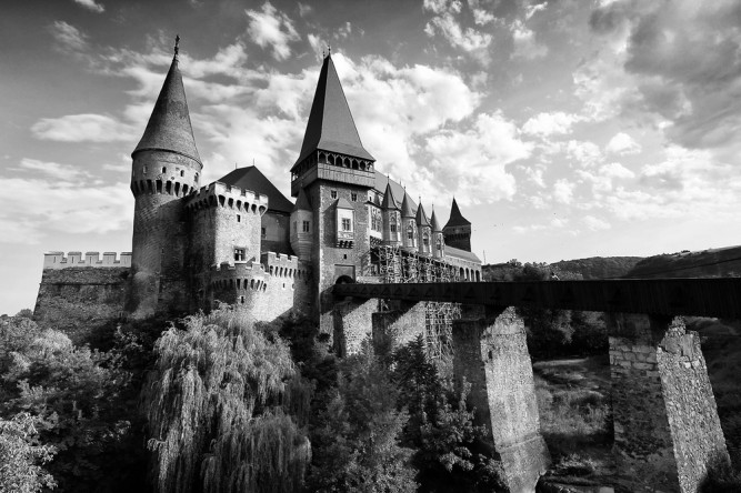 castel-corvini
