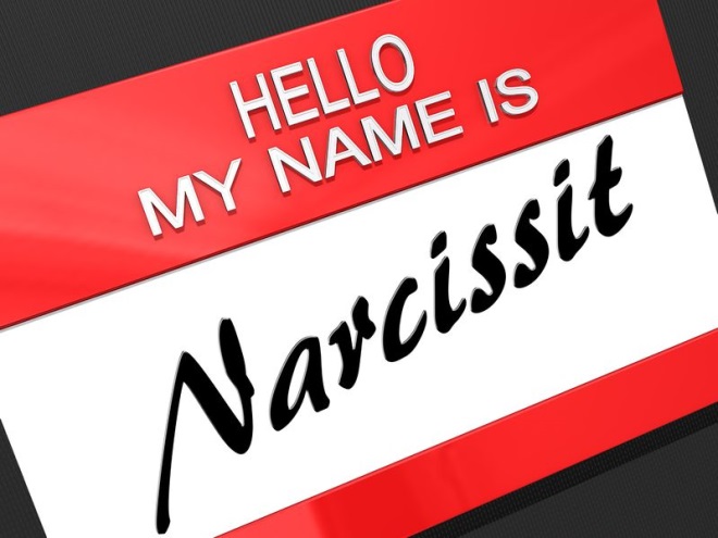 tendinte narcisiste