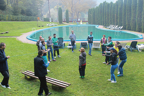 creatoarea de teambuildinguri