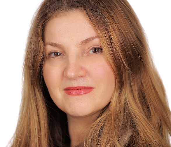 Dr. Corina Buse