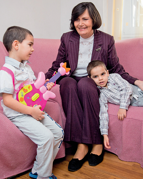 cornelia mihaescu si copiii
