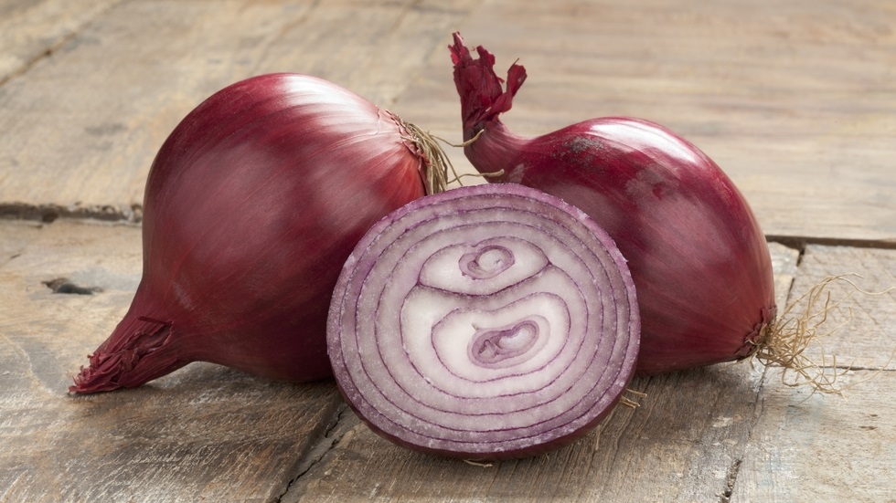 Ceapa roșie este tratamentul natural împotriva cancerului