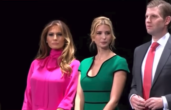 ce mesaje se ascund în spatele vestimentației Melaniei Trump