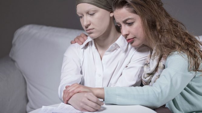 crește numărul bolnavilor de cancer