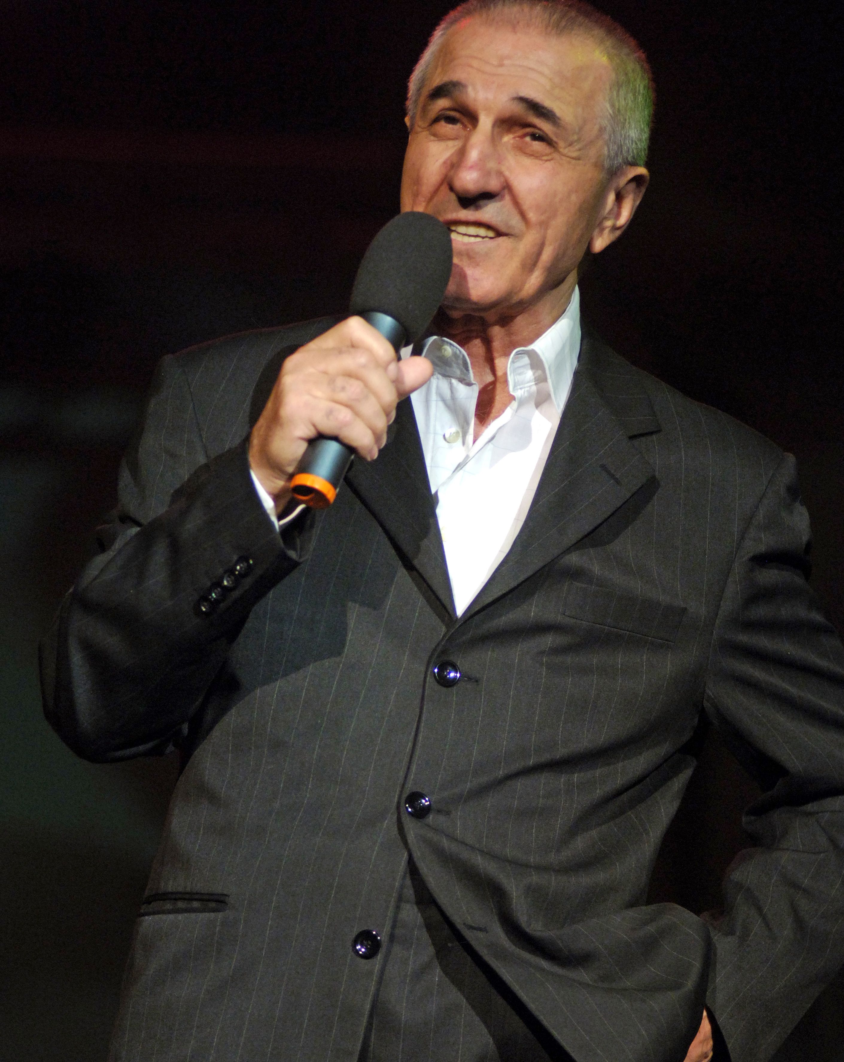 11 Ani FÄrÄ Gheorghe DinicÄ I Au Ascuns Faptul CÄ Suferea De O BoalÄ GravÄ