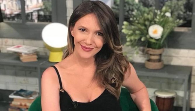 Cum a slabit Adela Popescu