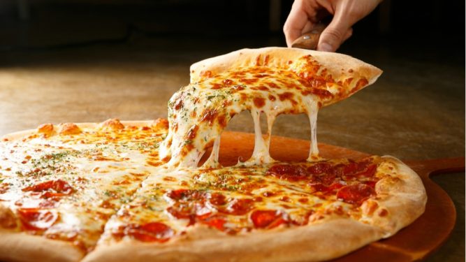 pizza medie sau mare