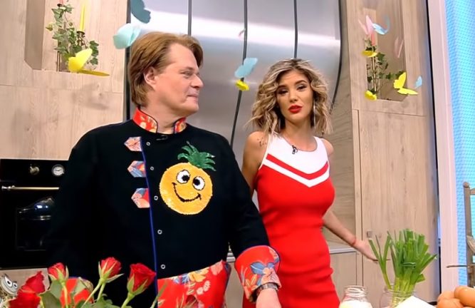 Cine Este Noua VecinÄ De La NeaÈa Cu RÄzvan Èi Dani Ea I A Luat Locul Flaviei MihÄÈan Vedete Avantaje Ro De 20 De Ani Pretuieste Femei Ca Tine