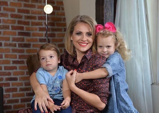 De ce a ales Mirela Vaida să nască natural