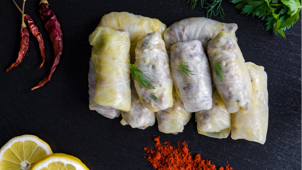 Rețeta preferată a vegetarienilor sarmale cu spanac
