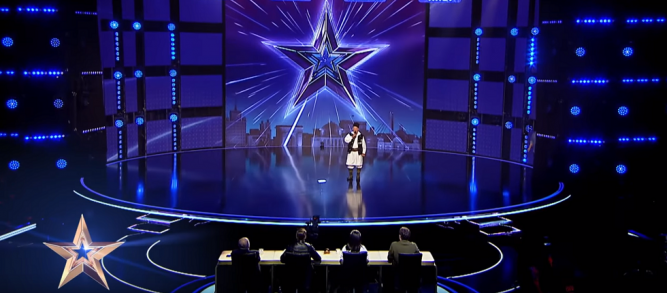 Românii au talent La 80 de ani a reușit să ridice sala în picioare