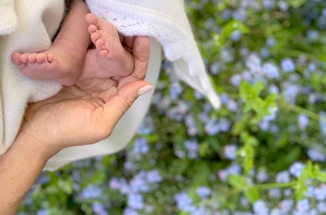 Meghan Markle a marcat Ziua Mamei din SUA printr-o nouă imagine cu bebelușul lor