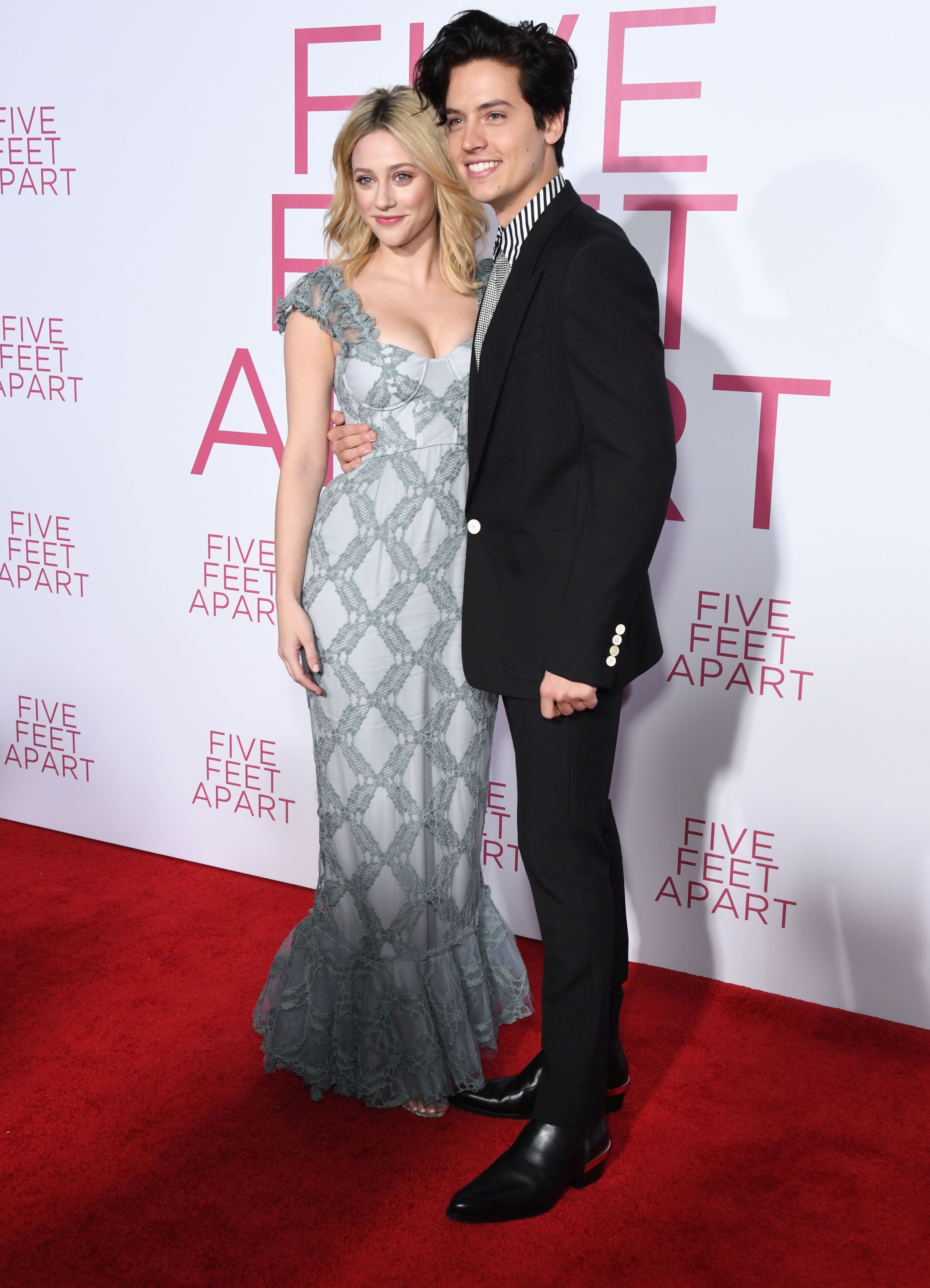 Cole Sprouse și Lili Reinhart, martie 2019
