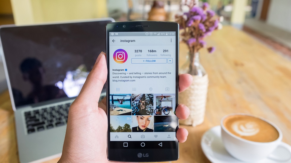 4 conturi de Instagram care ne ajută să ne recăpătăm încrederea în noi