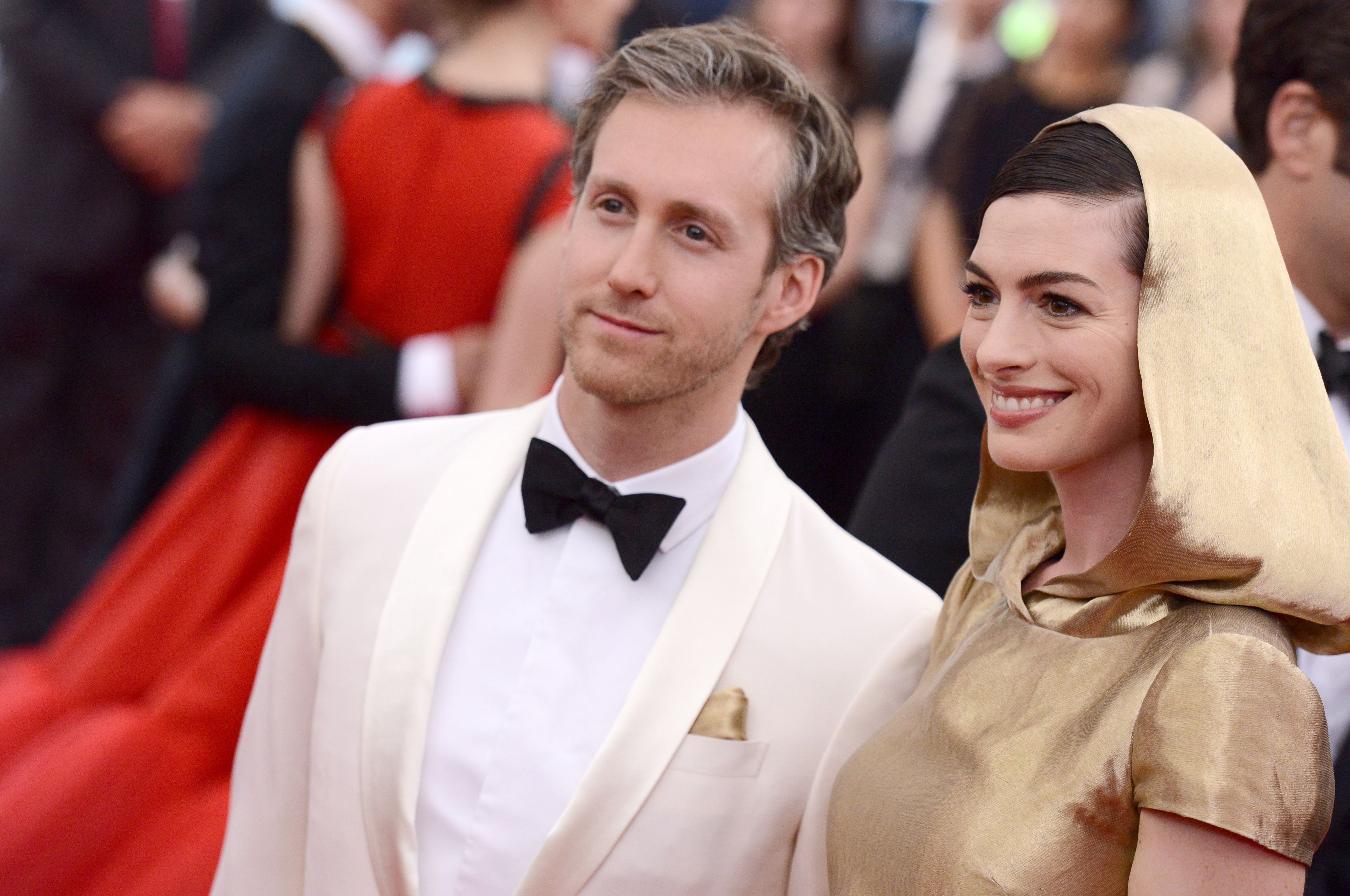 Anne Hathaway și Adam Shulman