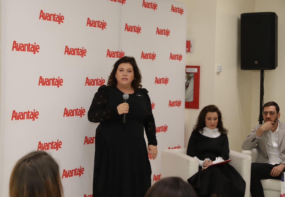 Avantaje, Carmen Orban