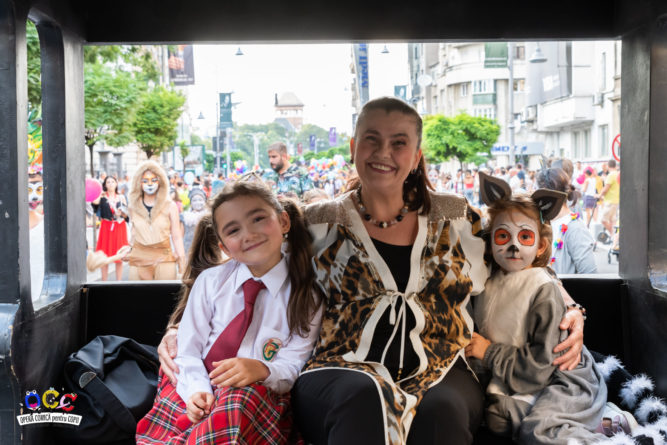 Iarina, micuța artistă