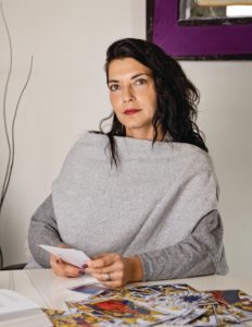 Monica Măgureanu, practician și formator autorizat în Metoda Referențialului Arhetipurilor Personale, coach și consilier de dezvoltare personală.