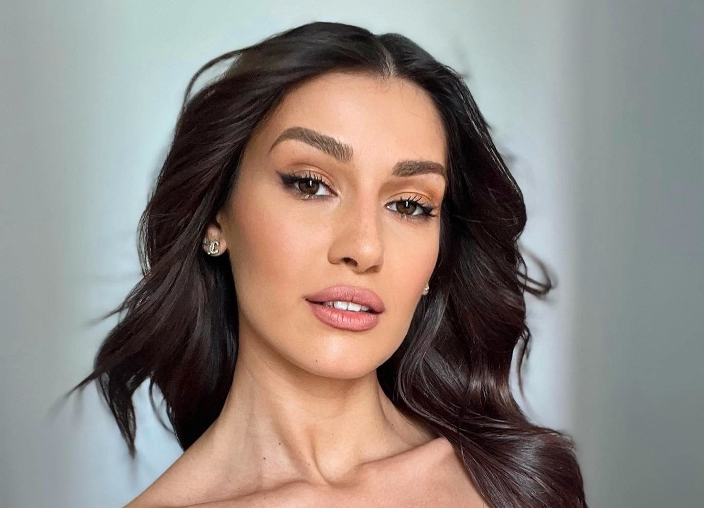 Alina Eremia, cu ochiul vânăt pe Instagram. Ce s-a întâmplat cu artista ...