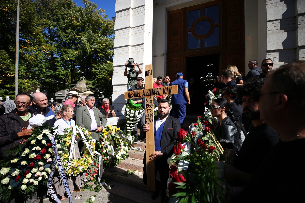 Alexandru Arșinel a fost înmormântat la Cimitirul Bellu