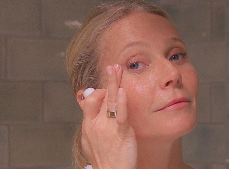Gwyneth Paltrow dezvăluie secretul tenului său luminos