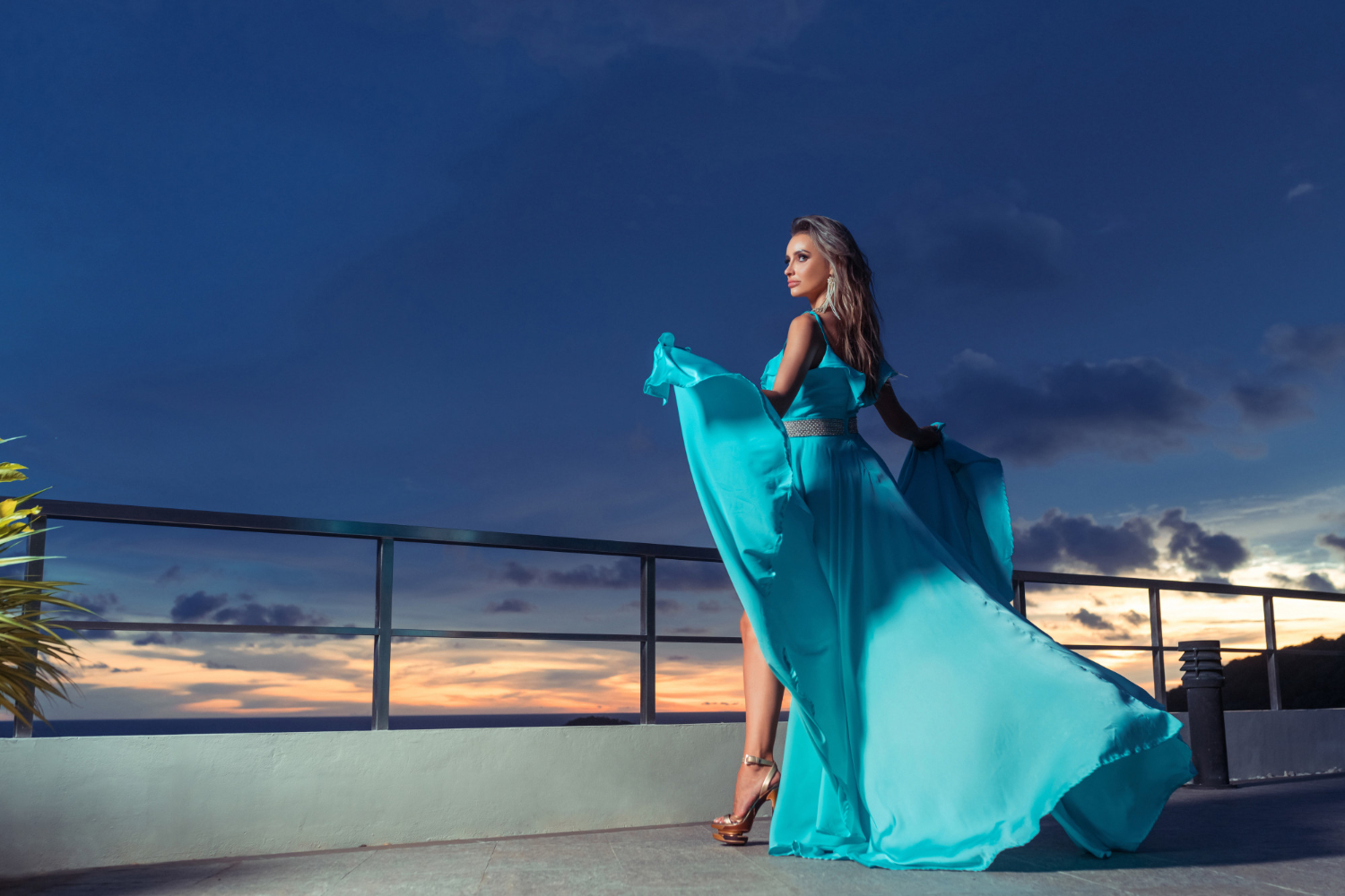 Девушка В Нежно Голубом Платье фото 18