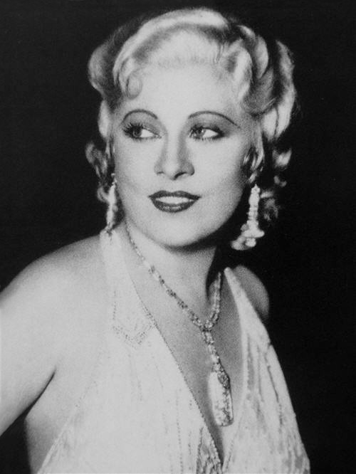 mae-west-vedeta-de-la-hollywood