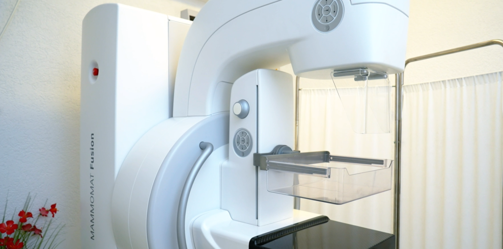 Medicii avertizează: Cancerul de sân este descoperit prea târziu în România. Mamografia rămâne esențială