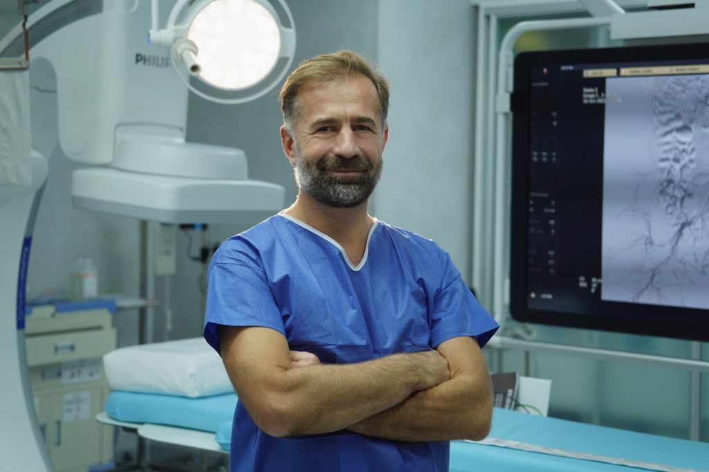 Dr. Rareș Nechifor
