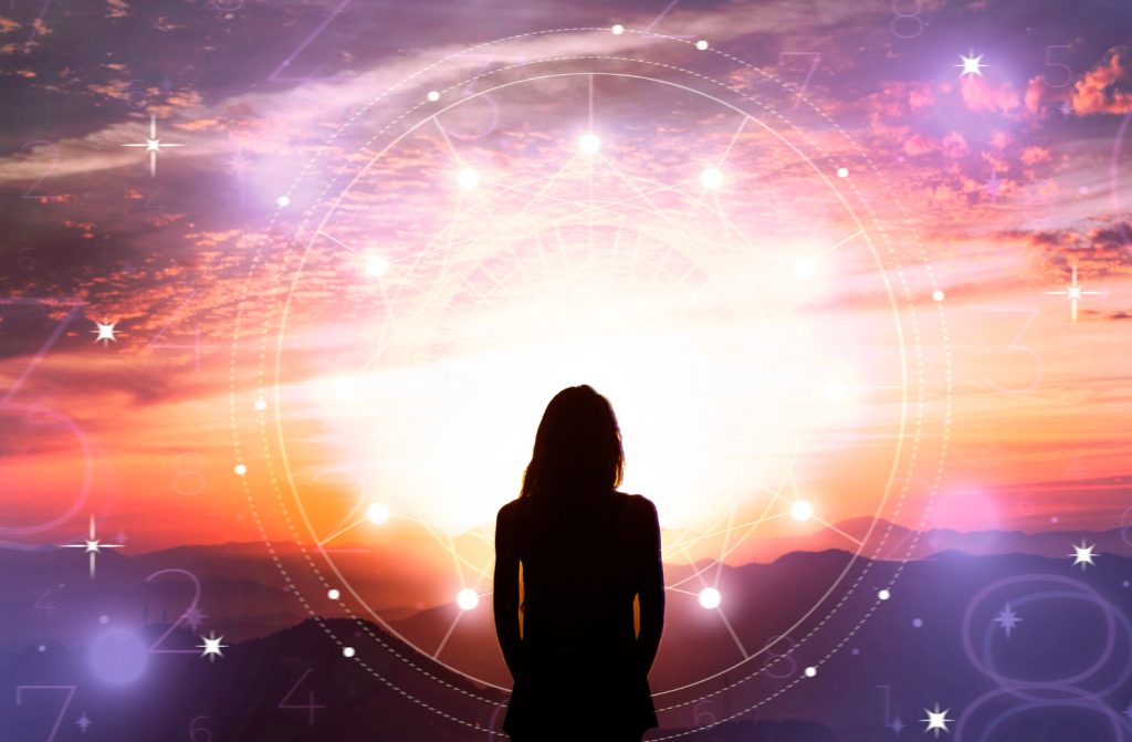 Horoscop săptămânal 24 – 30 august. Eclipsa de Lună, piatră de încercare pentru zodii. Ce schimbări aduce