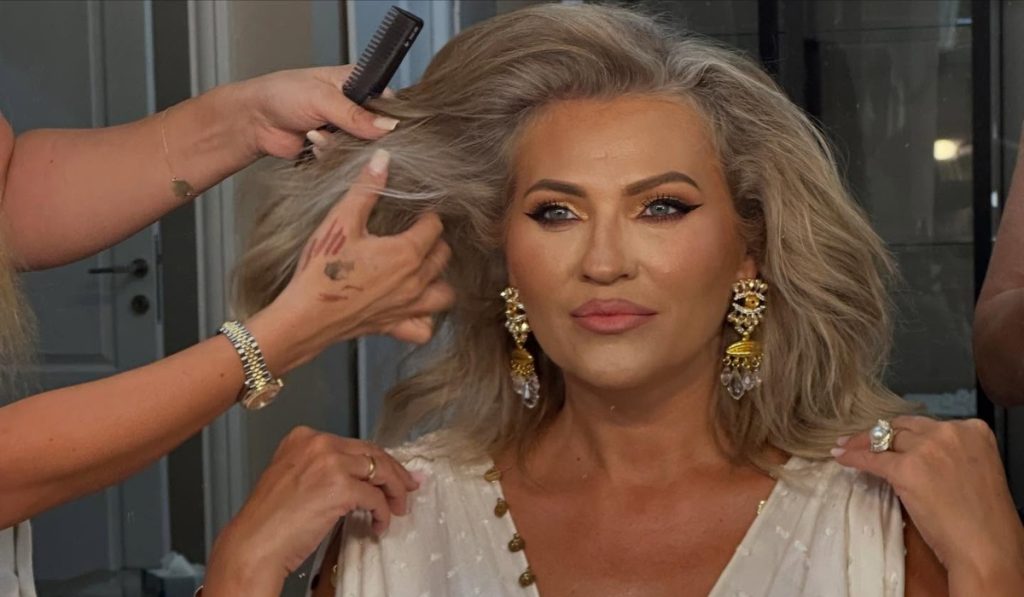 Mirela Vaida și-a făcut piscină de 30.000 de euro. Imagini din curtea vedetei