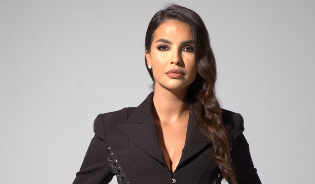 Soția lui Adrian Mutu intră în lumea televiziunii. Ce emisiune va prezenta Sandra Mutu